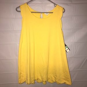 Women’s Crown & Ivy Top